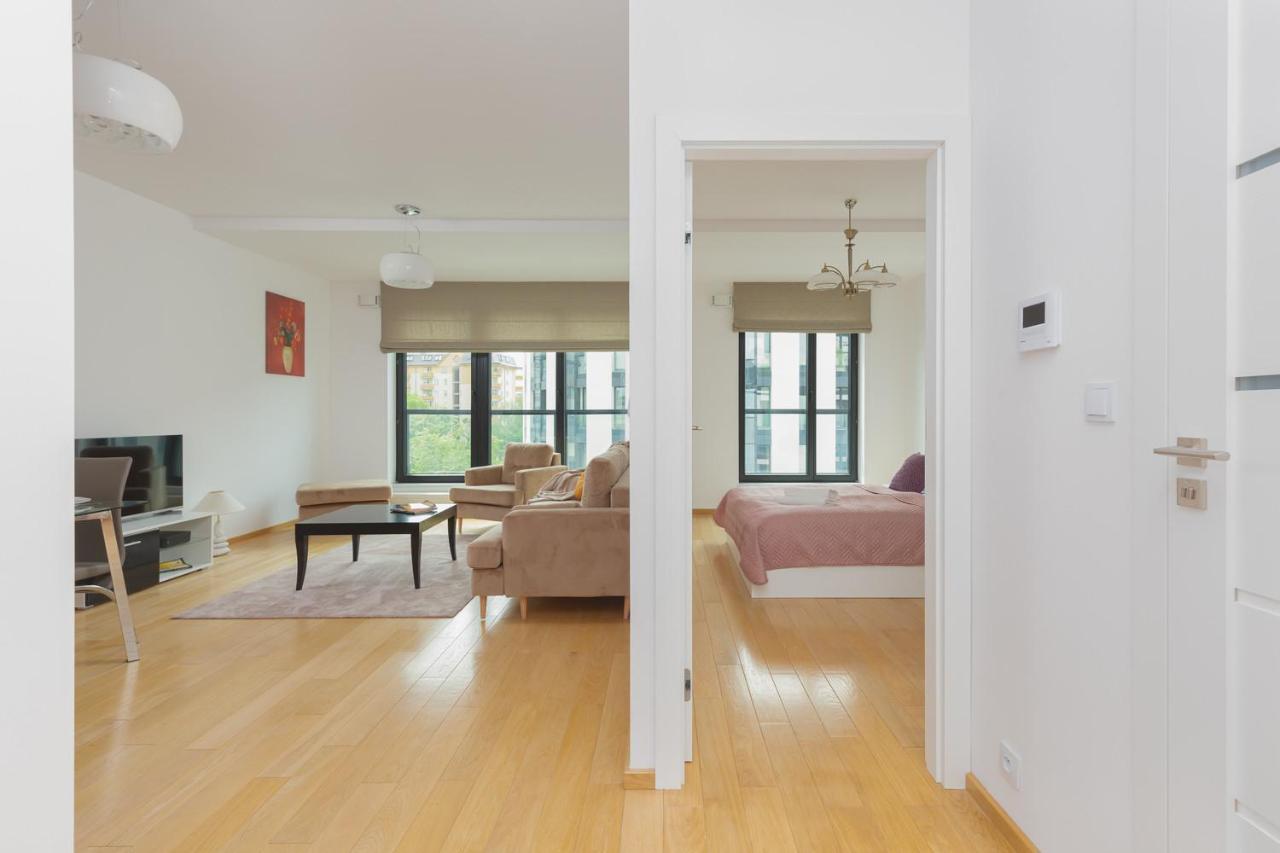 Dzielna Wola By Renters Apartment Warsaw