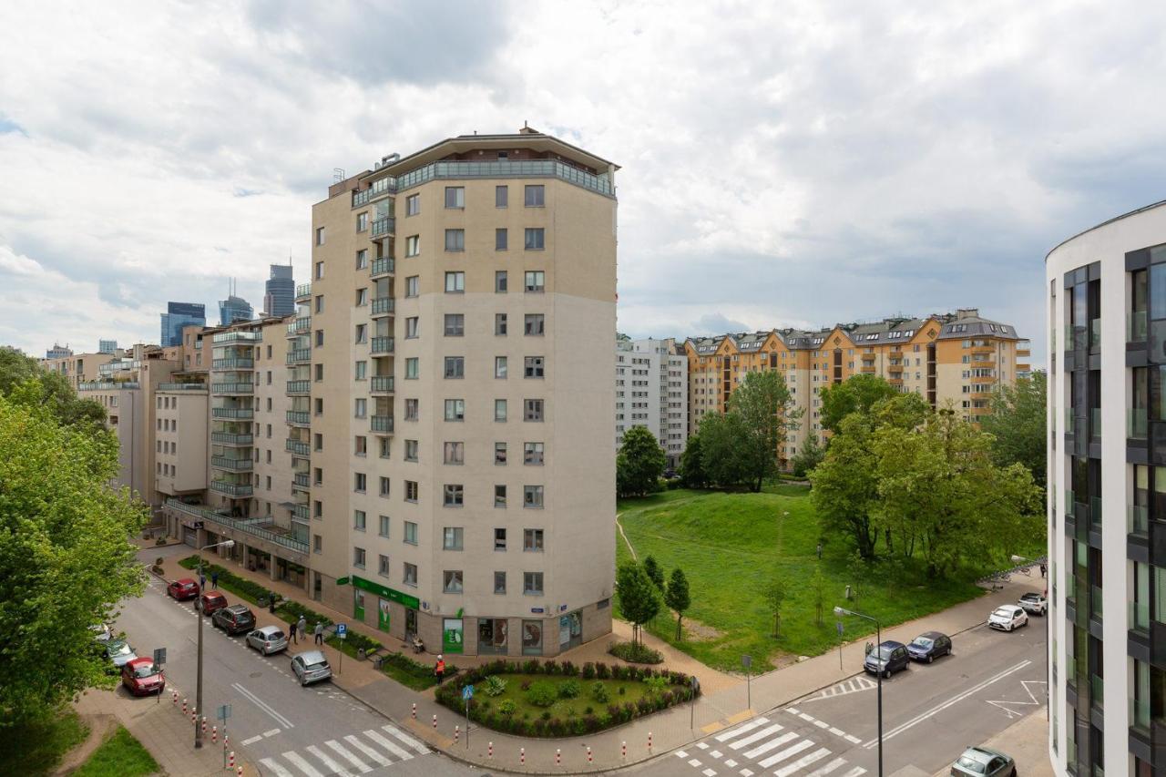 Dzielna Wola By Renters * Warsaw